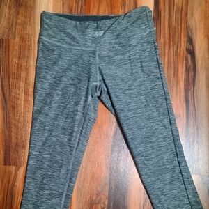 NWOT Capris Leggings